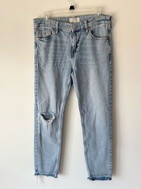 We The Free Light Wash Denim Jeans Straight Leg Distressed Blowout Knee
